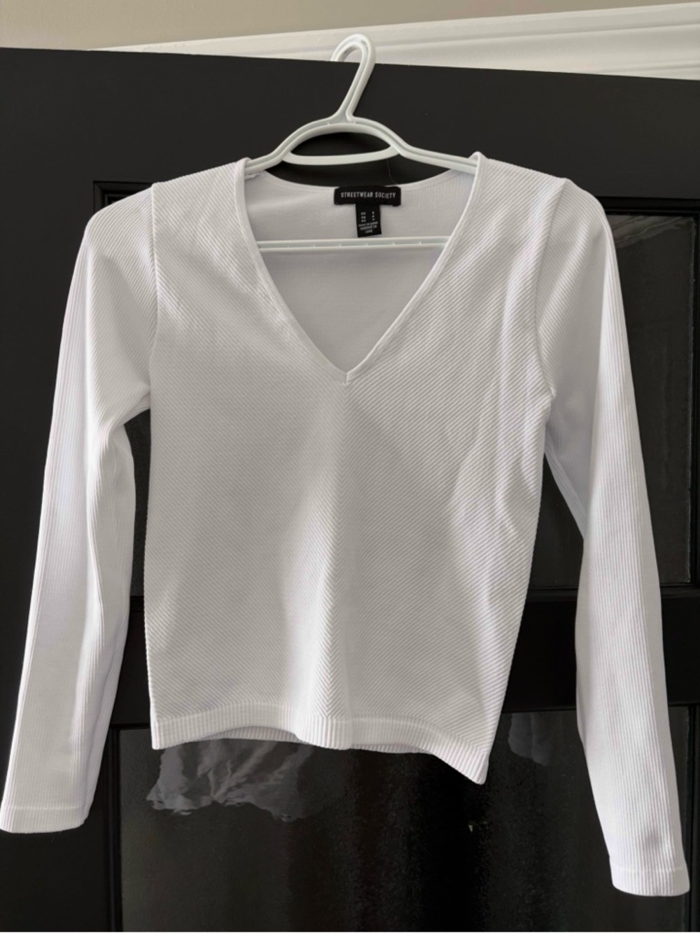 Forever 21 White Ribbed V-Neck Long Sleeve Top